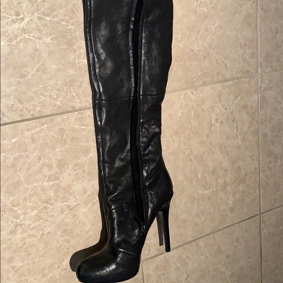 Thigh high black leather tall sexy shiny boots - Picture 4 of 7
